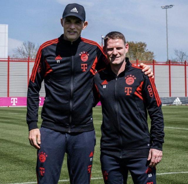 兰8念念不忘,图帅指名挖角,助教巴里为何人人爱?